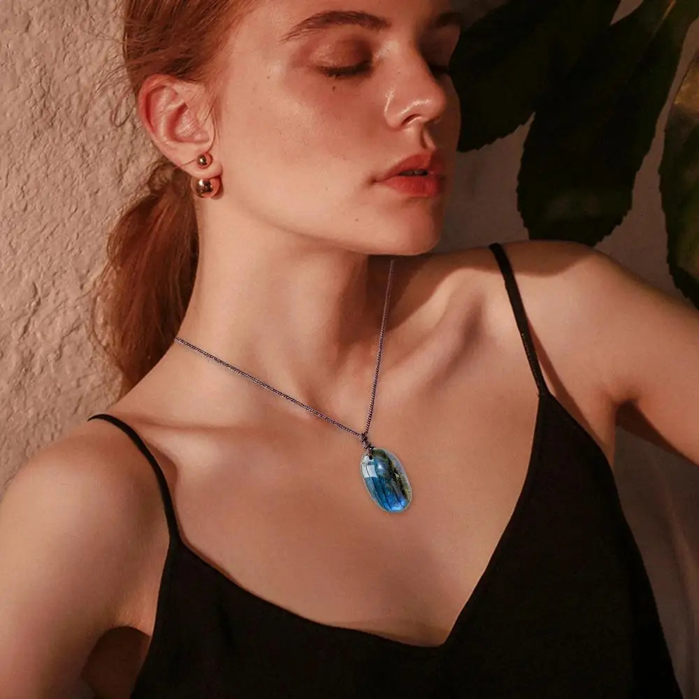 Natural Labradorite Crystal Pendant Necklace Polished Gemstone Rope Chain Gift