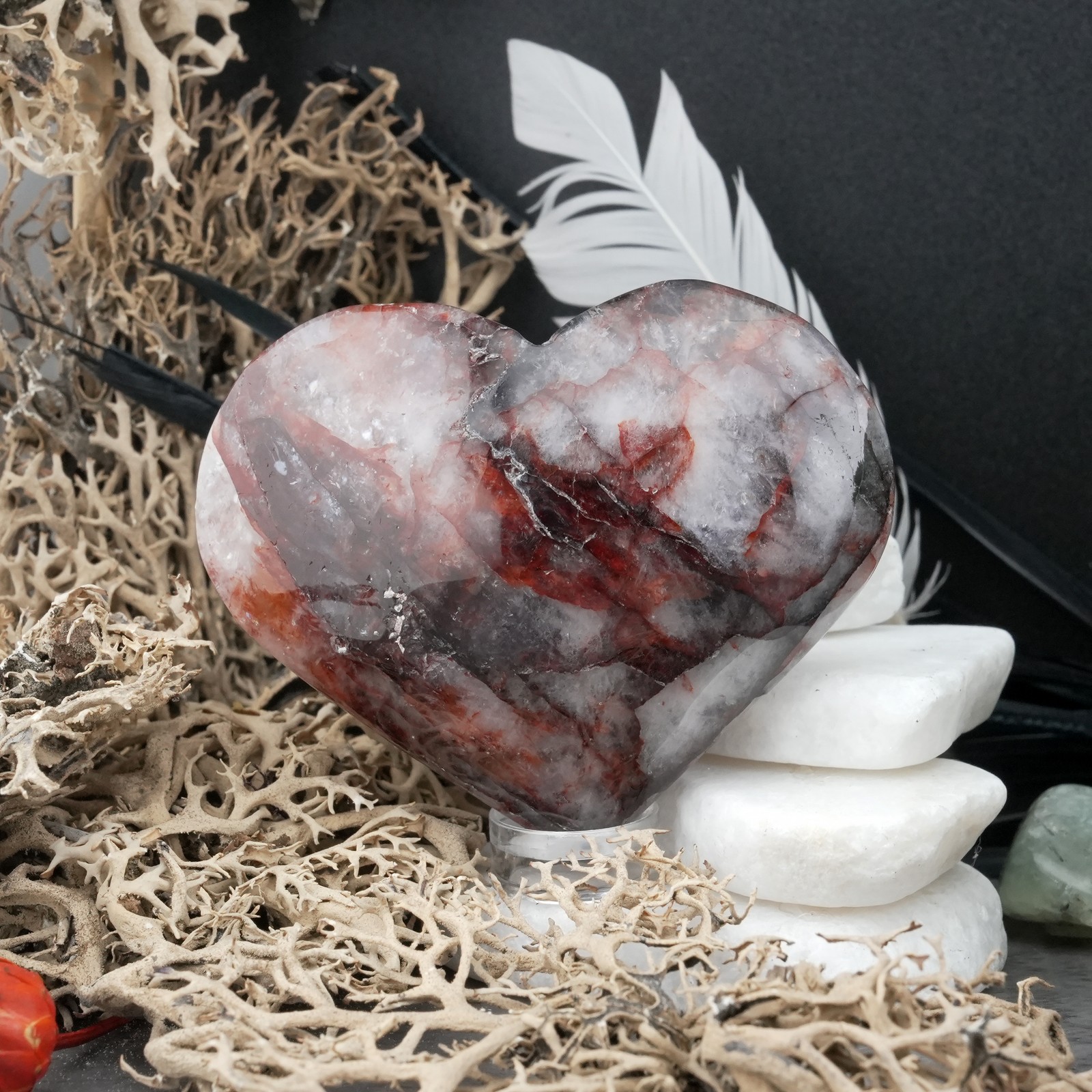 Natural Red Fire Quartz Heart Crystal Altar Decor Romantic Love Palm Stone Gift