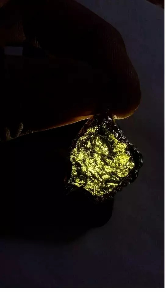 Natural Certified Moldavite Pendant Necklace From Czech Republic/Raw Moldavite