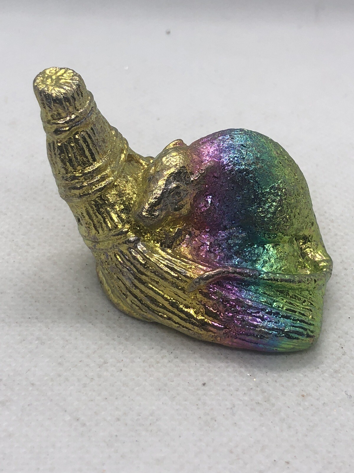 Bismuth crystal rainbow Rat in broom