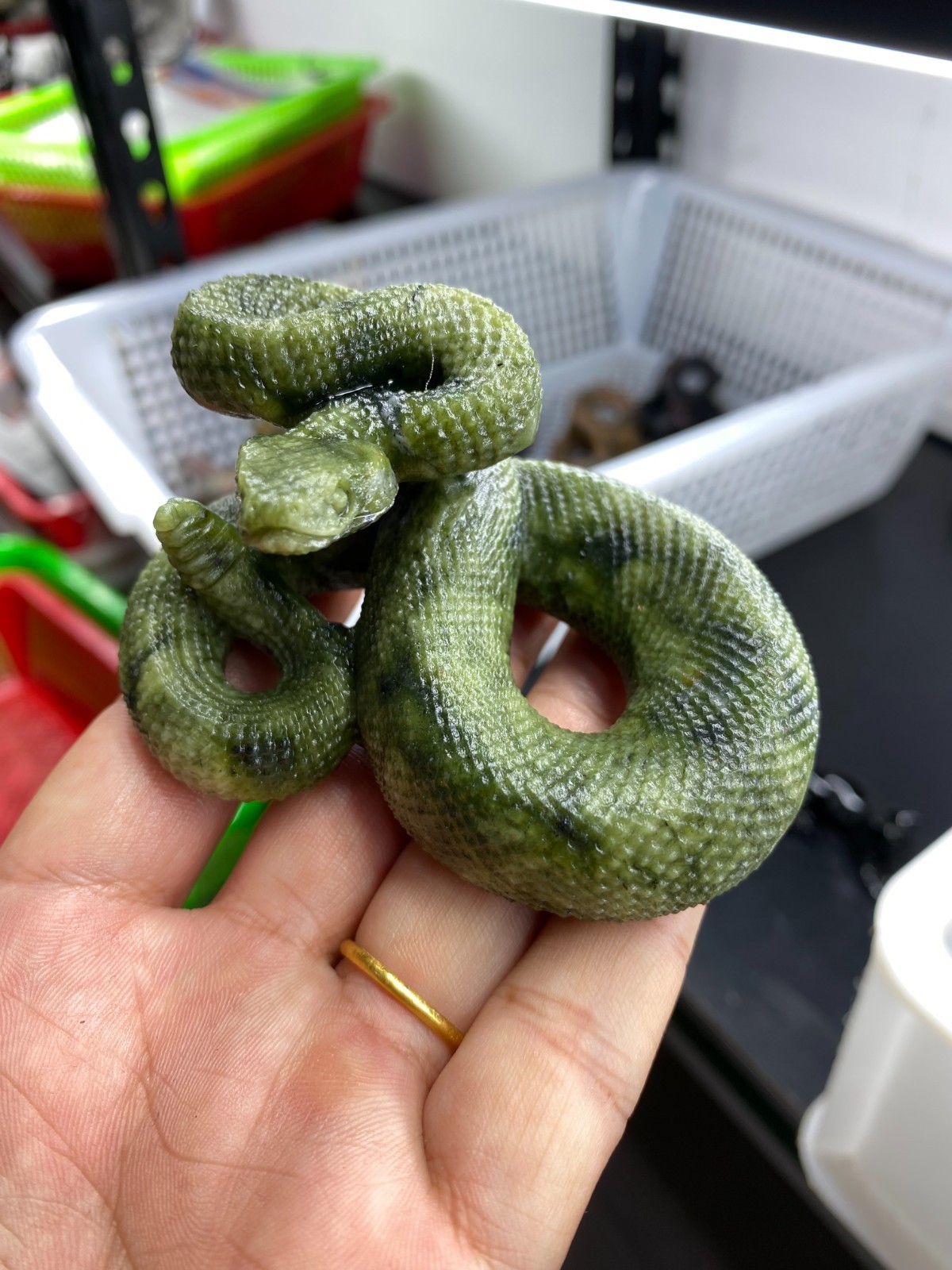 1pc Natural Green Jade quartz hand Carved crystal Snake reiki healing Decor