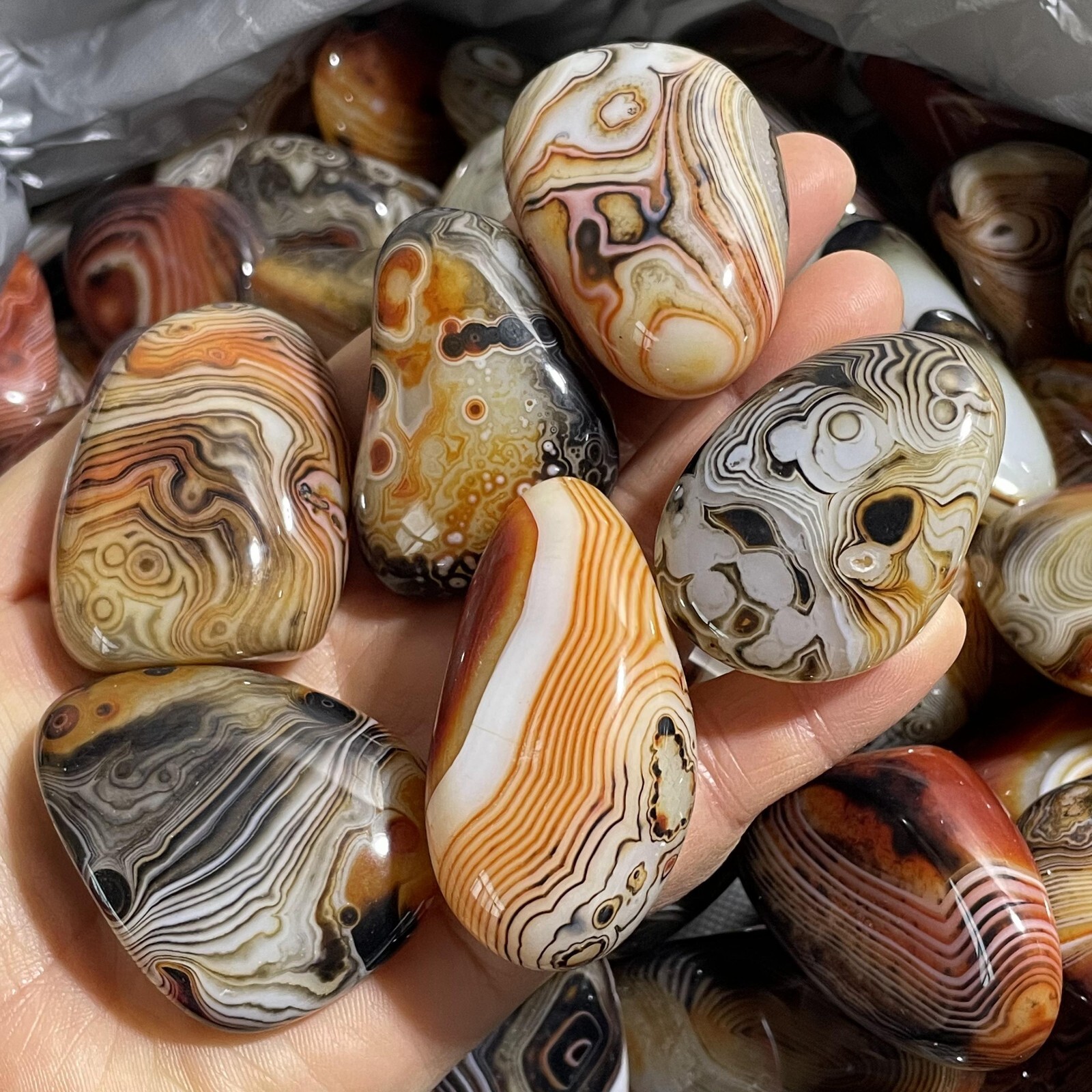 1000g Crazy Lace SILK Banded Polish Tumbled Stone Madagascar