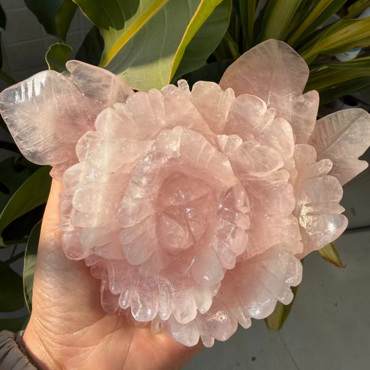 1pc Natural rose quartz Carved Flower Skull Crystal Reiki Healing Decor Gift