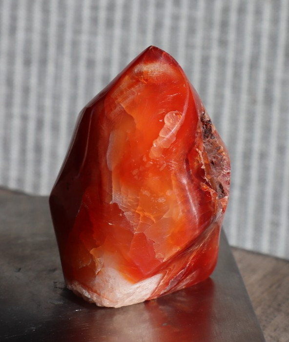 CARNELIAN FLAME 2.39 INCHES TALL/ 137.5 GRAMS