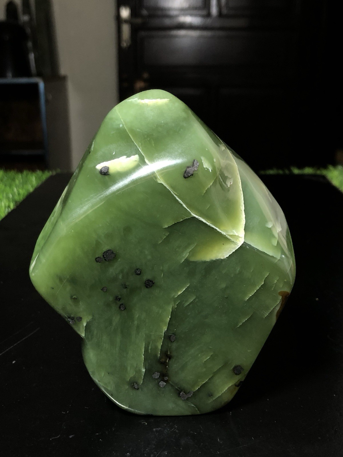4.3” Natural Green Serpentine Freeform Crystal Polished Mineral Specimen 734g