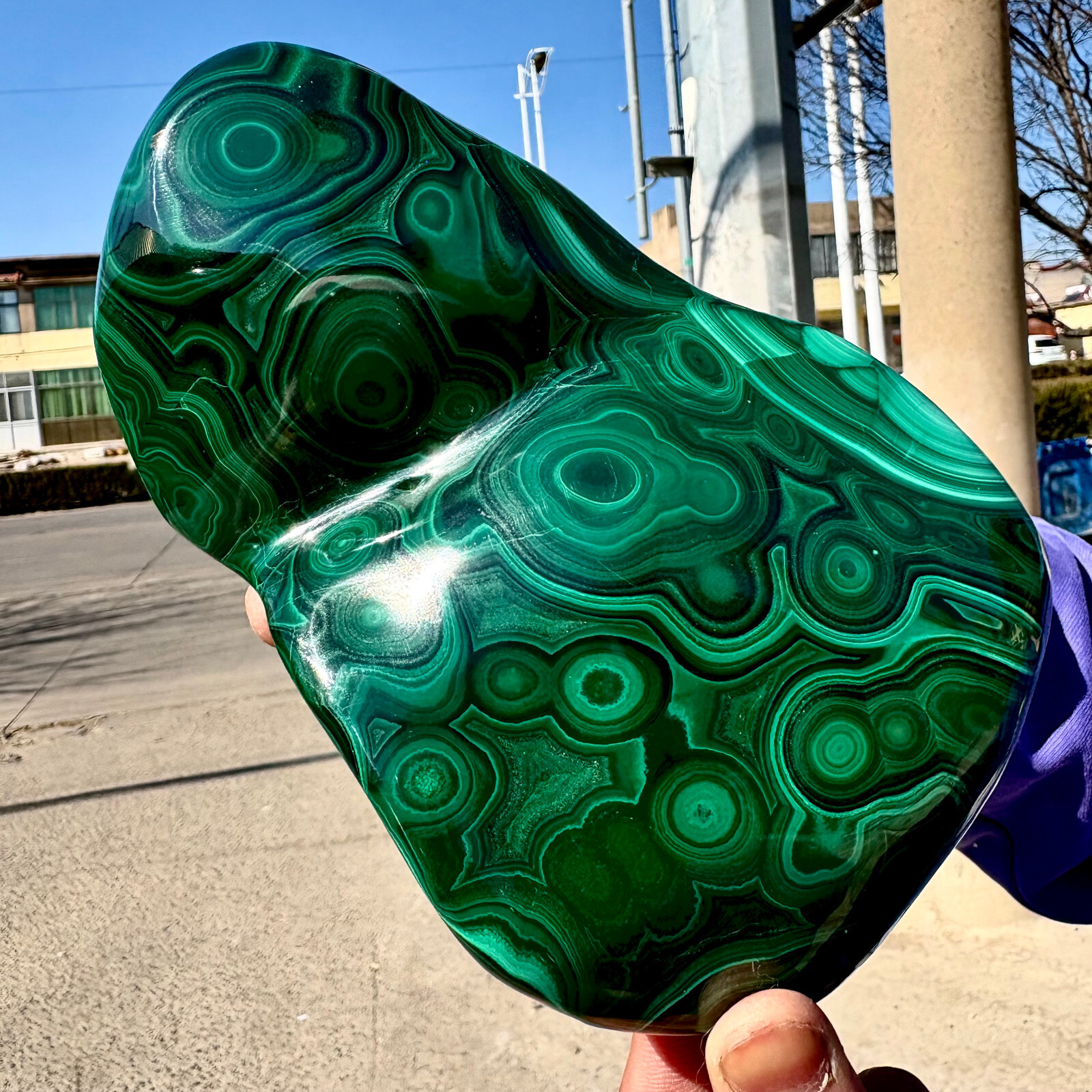 Natural Malachite Quartz raw stone decoration polishing ornaments