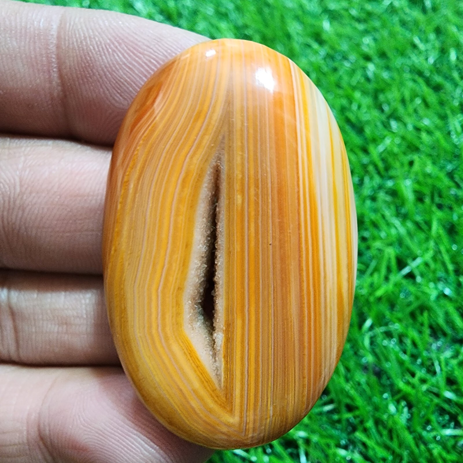 Good Quality Window Druzy Agate Oval Shape 102 Carat Gemstone Jewelry For Making