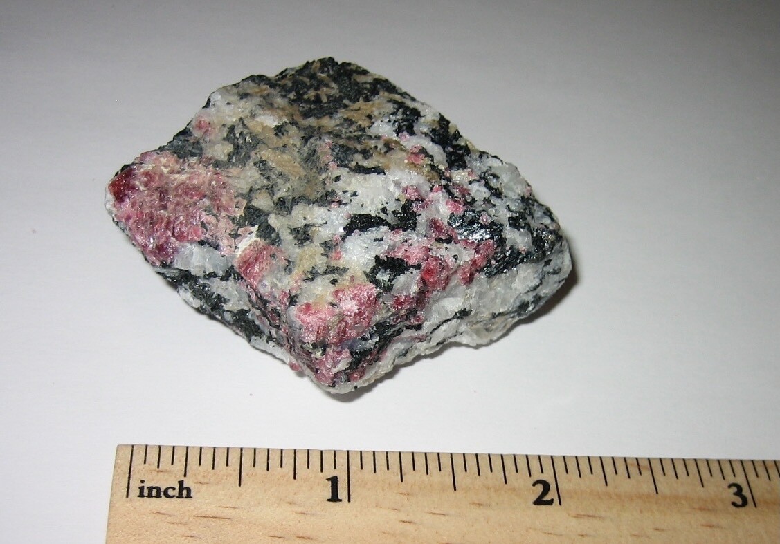 1.6″ RARE NATURAL ROUGH EUDIALYTE CRYSTAL MINERAL FROM QUEBEC, CANADA ~ 70.9g *4