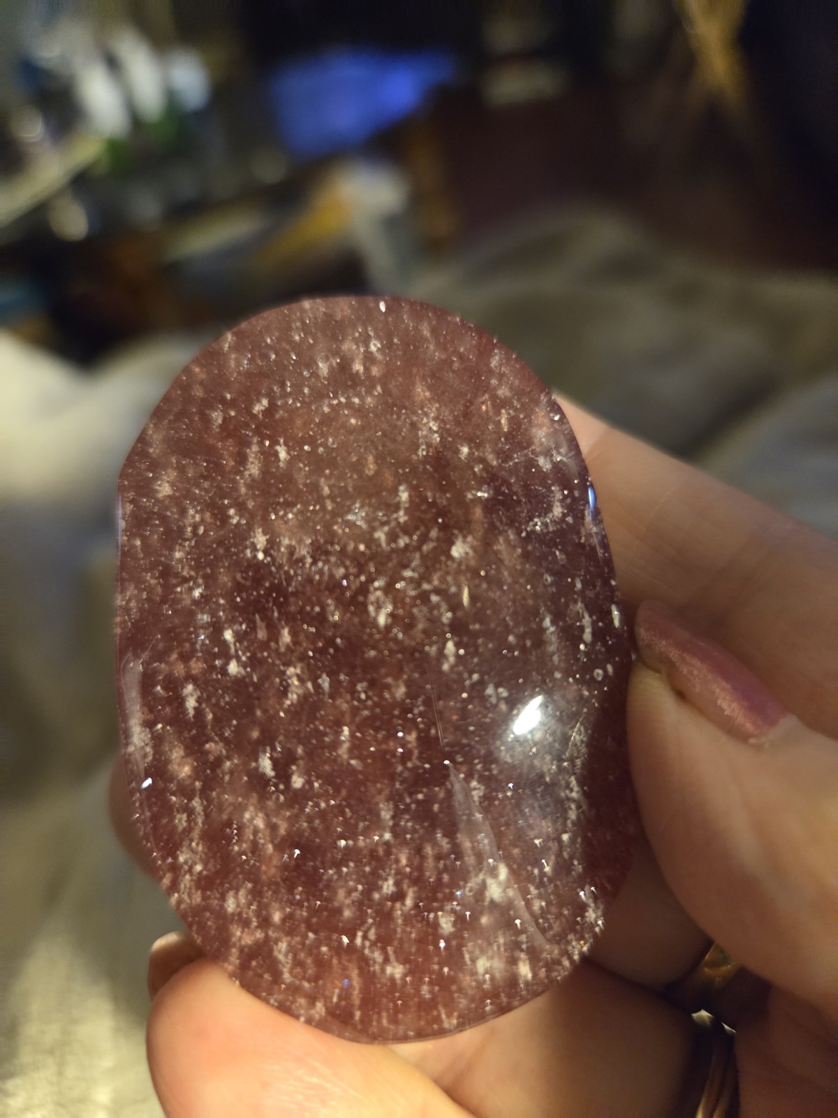 BEAUTIFUL RED STRAWBERRY PALM STONE 81 GRAMS E