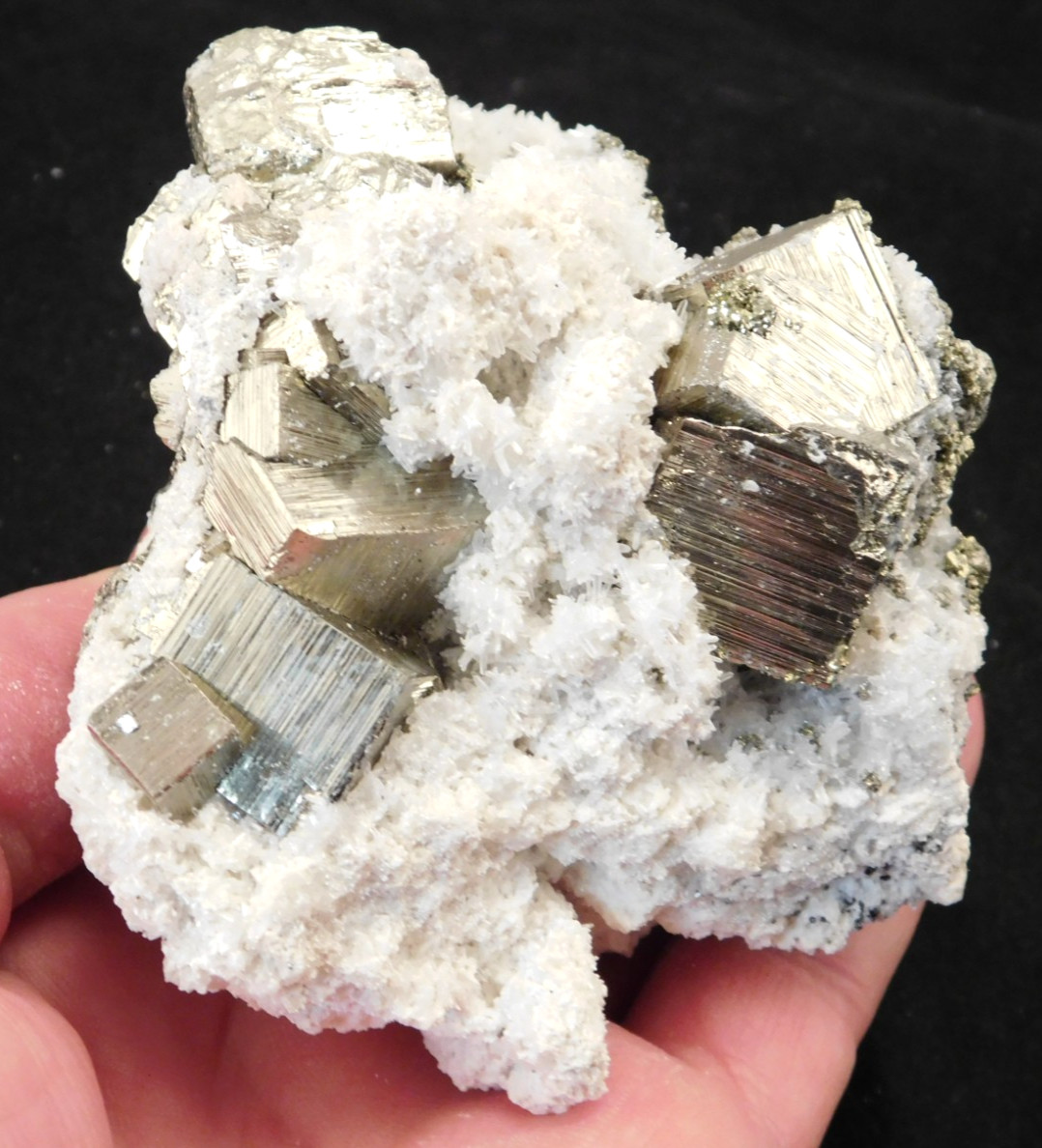 Big! Pyrite Crystal CUBE Cluster with Druzy Quartz 100% Natural Peru 461gr