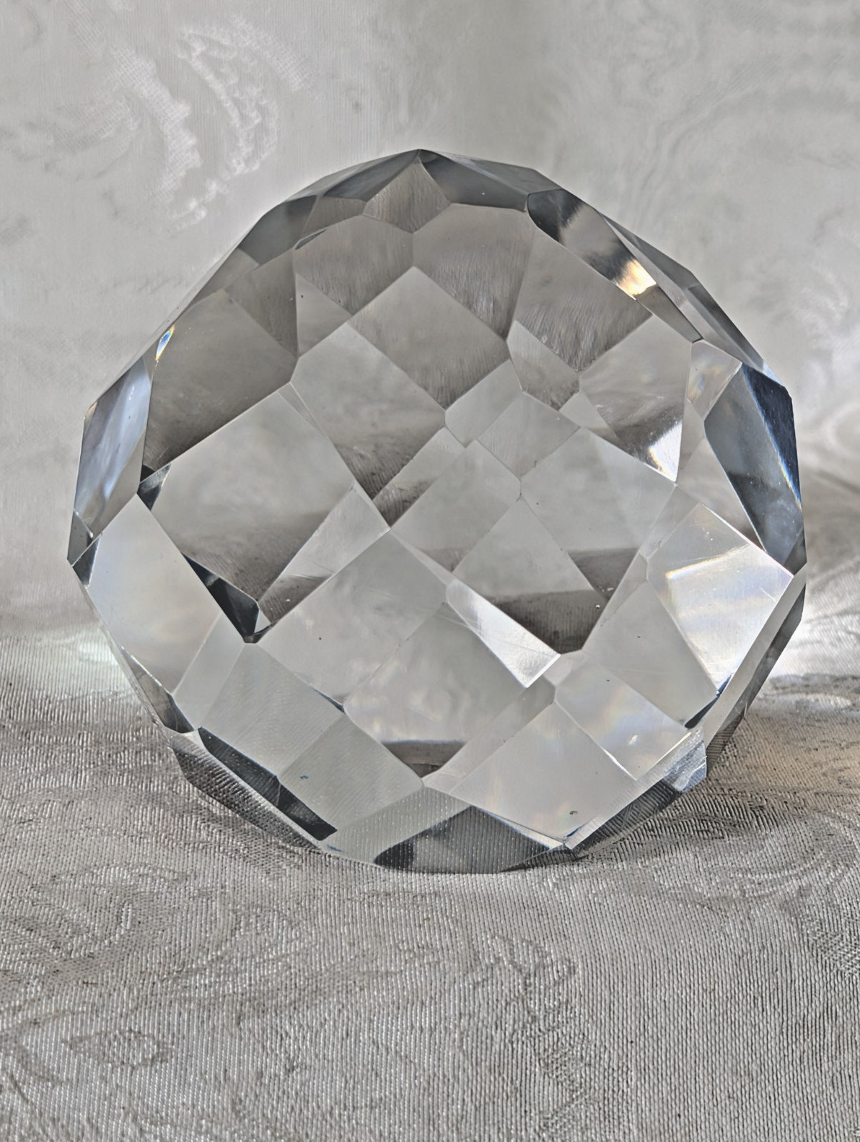 Clear Cut Crystal Sphere 100mm Faceted Gazing Ball Prism Suncatcher
