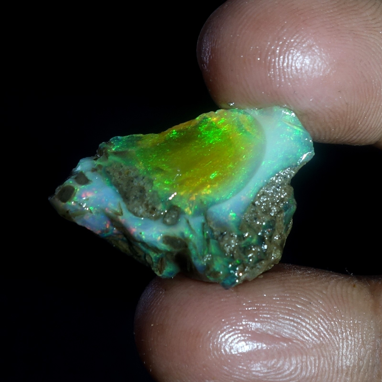 AA+ Ethiopian Oli Opal Rough Entreated Welo Opal Multi Fire Color Flash 20.10Cts