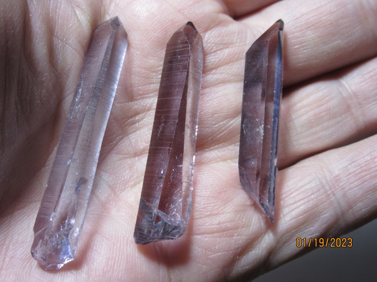 3 Pieces Purple Platinum Coated Natural Qtz Points 2 1/16 ” Long Reiki 3PPCQCP-2