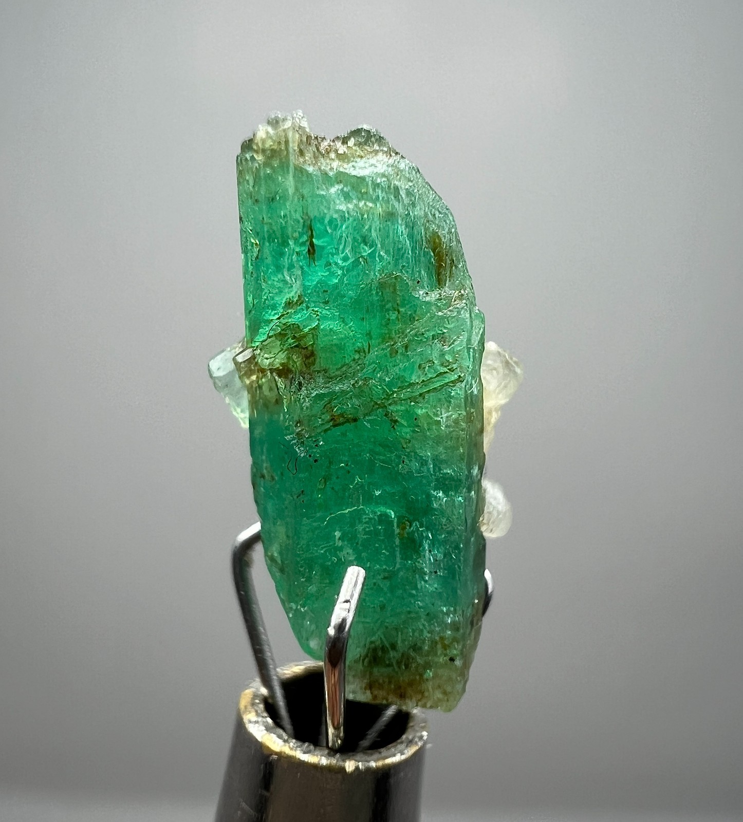 Panjshir Emerald Rough Lot Afghanistan | Untreated Green Emerald Crystals_135 Ct