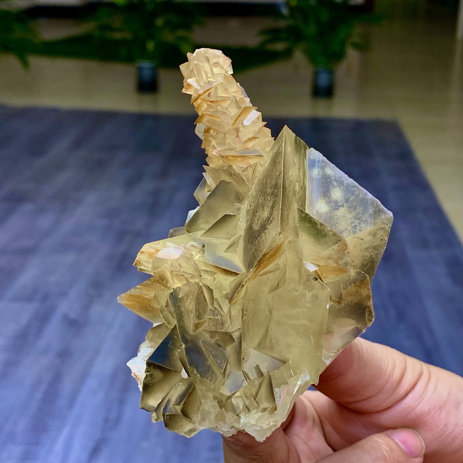 285G Natural transparent yellow black calcite crystal quartz mineral sample