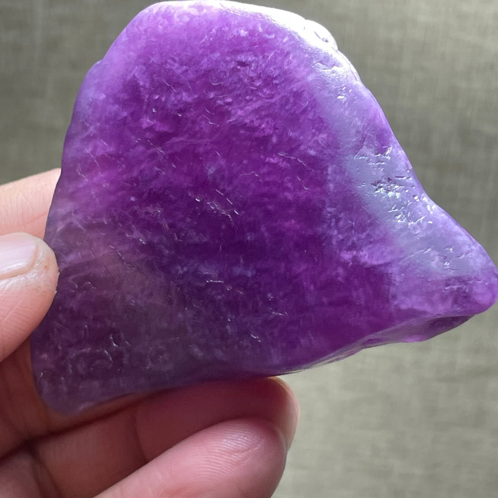 Raw Fluorite stone – rainbow Rough Polished Original mineral Specimen 103g A417
