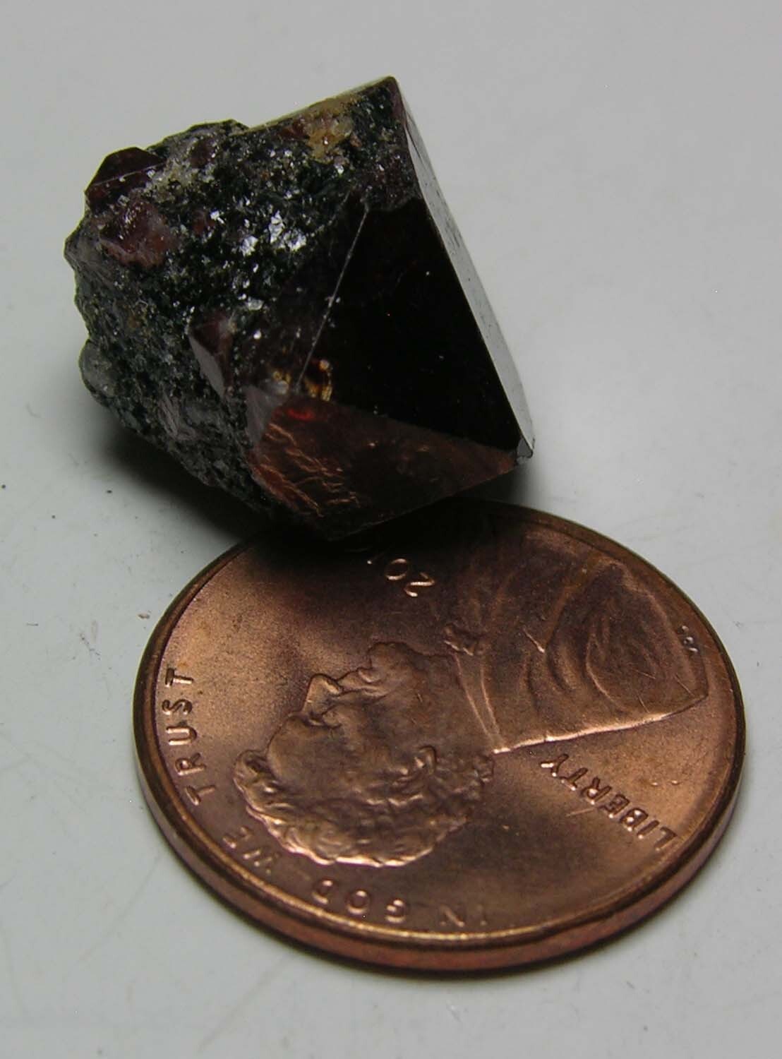 #32 Afghanistan 27.0ct Natural Octagonal Brownish Red Zircon Specimen 5.35g 14mm