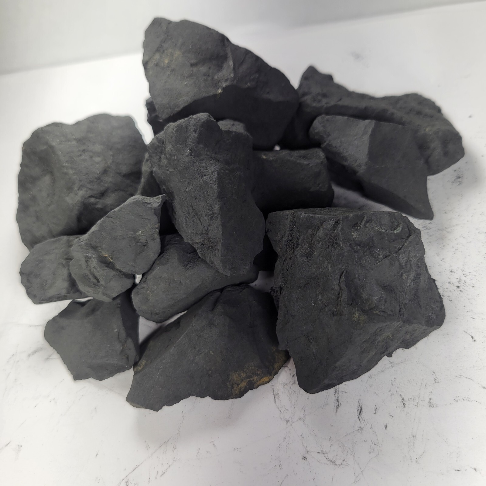 Shungite Stones Raw Natural Size 1″-2″ / 8 oz – Emf Protection, Water Treatment