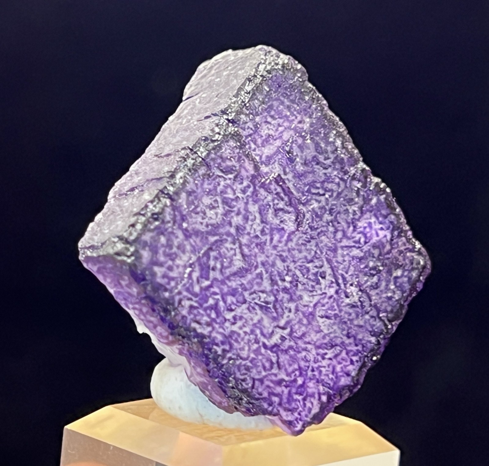 Purple color-zoned Fluorite crystal, 38mm 26g, Natural Mineral Specimen,