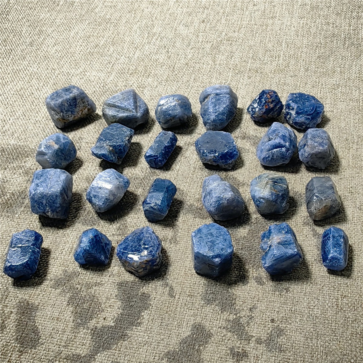 62g Natural Unheated Blue Sapphire Corundum Facet Rough Specimen 61