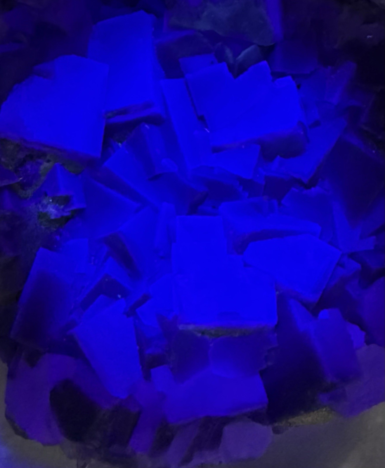 Crystal 242g QR Code Cube Grey Fluorite UV Reactive Cluster Specimen Mineral