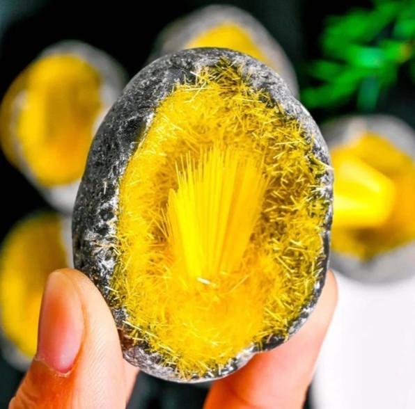 Natural meteorite Specimen, quartz crystal,Goethite,Yellow copper ore Decoration