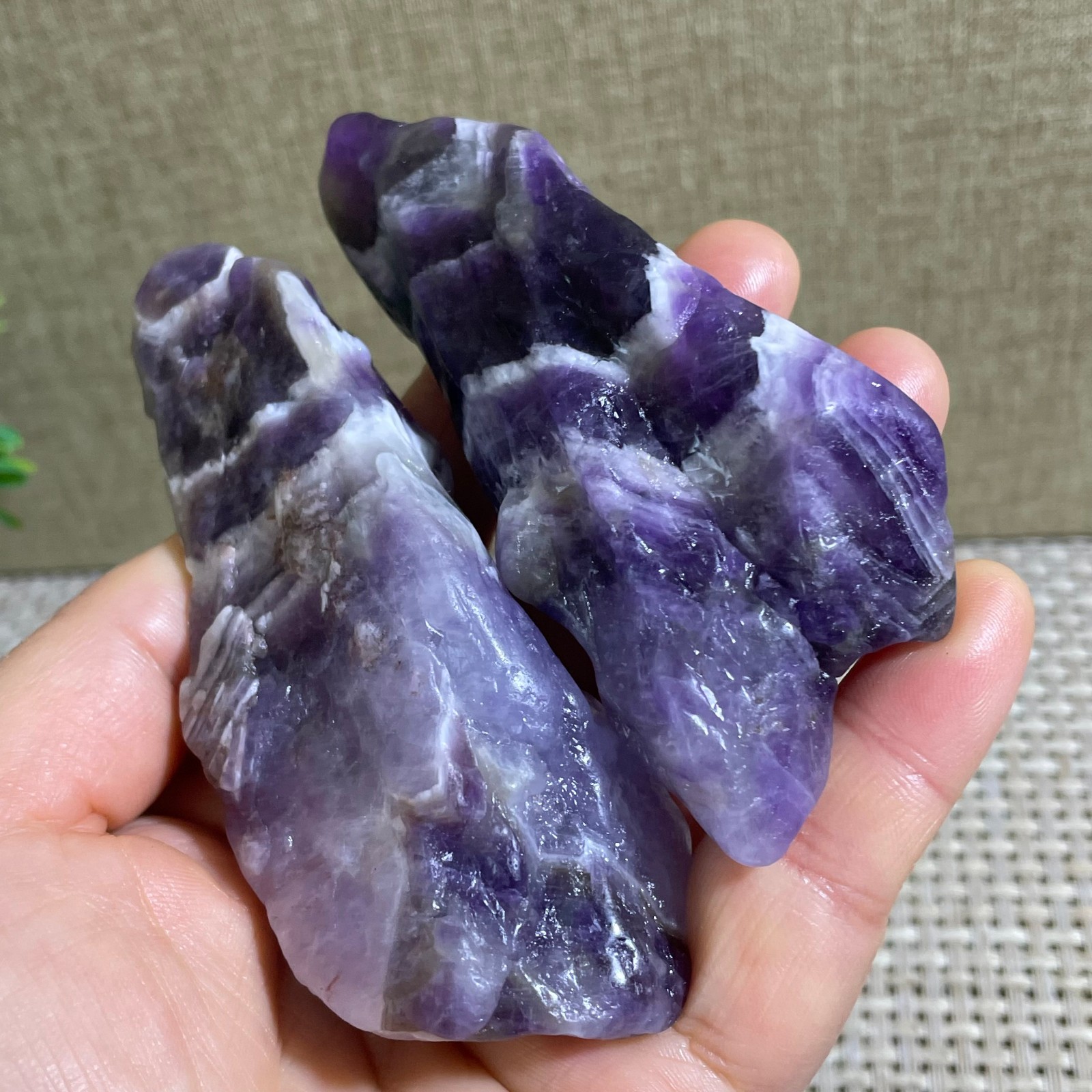 2pcs 189g Natural Dreamy Amethyst Crushed stone crystal Energy Mineral Specimen