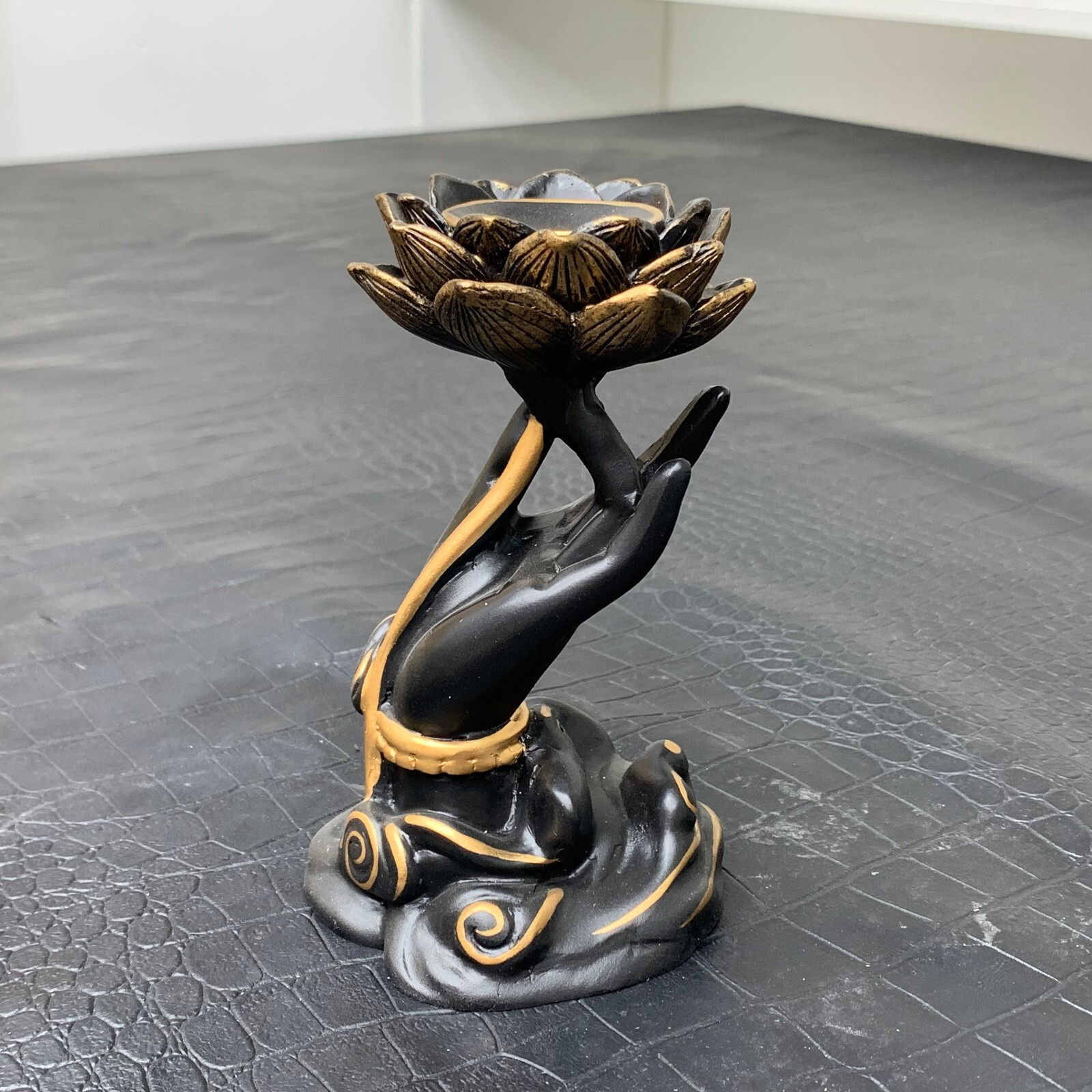 Lotus hand Sphere Resin Holder Stand Base Crystal Ball showing stand C123