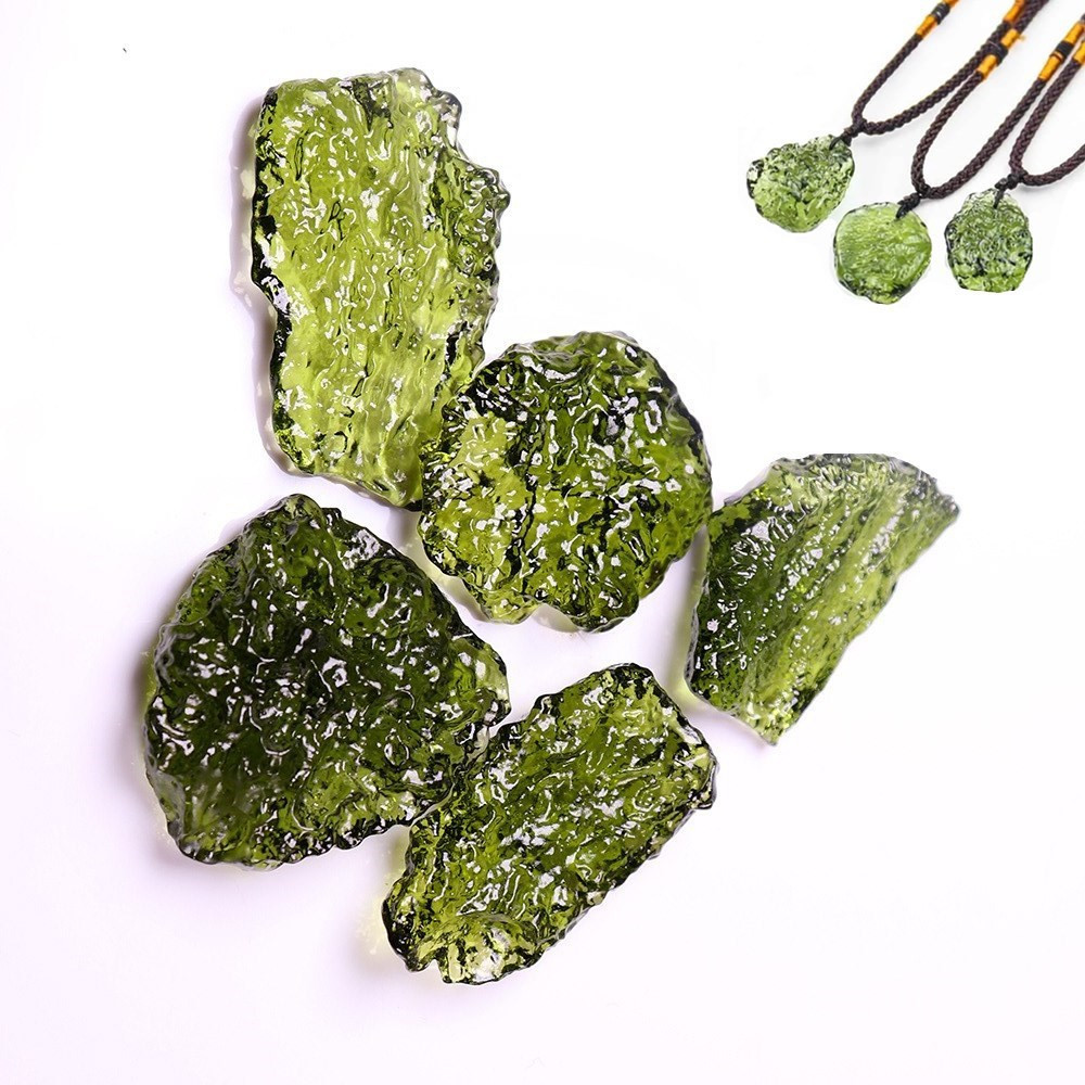 1-4PCS Rare Natural Crystal Green Gem Moldavite Meteorite Glass Necklace Pendant