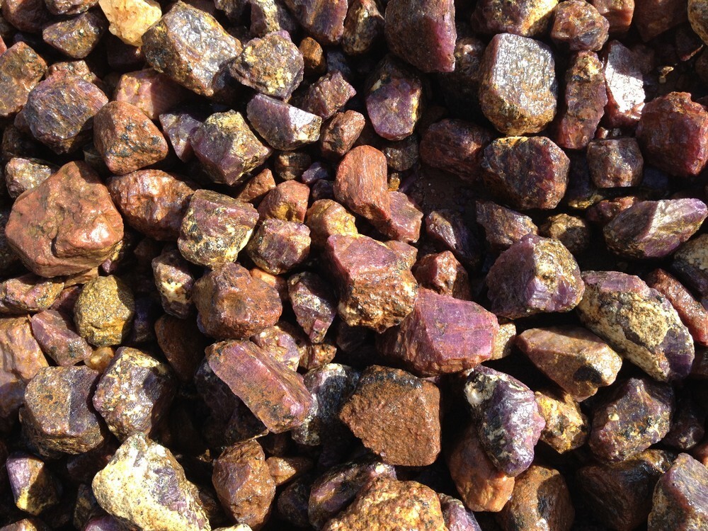 11 lbs Ruby Sapphire Corundum Rough Stones-Natural Crystal Mineral Rock Tumbling