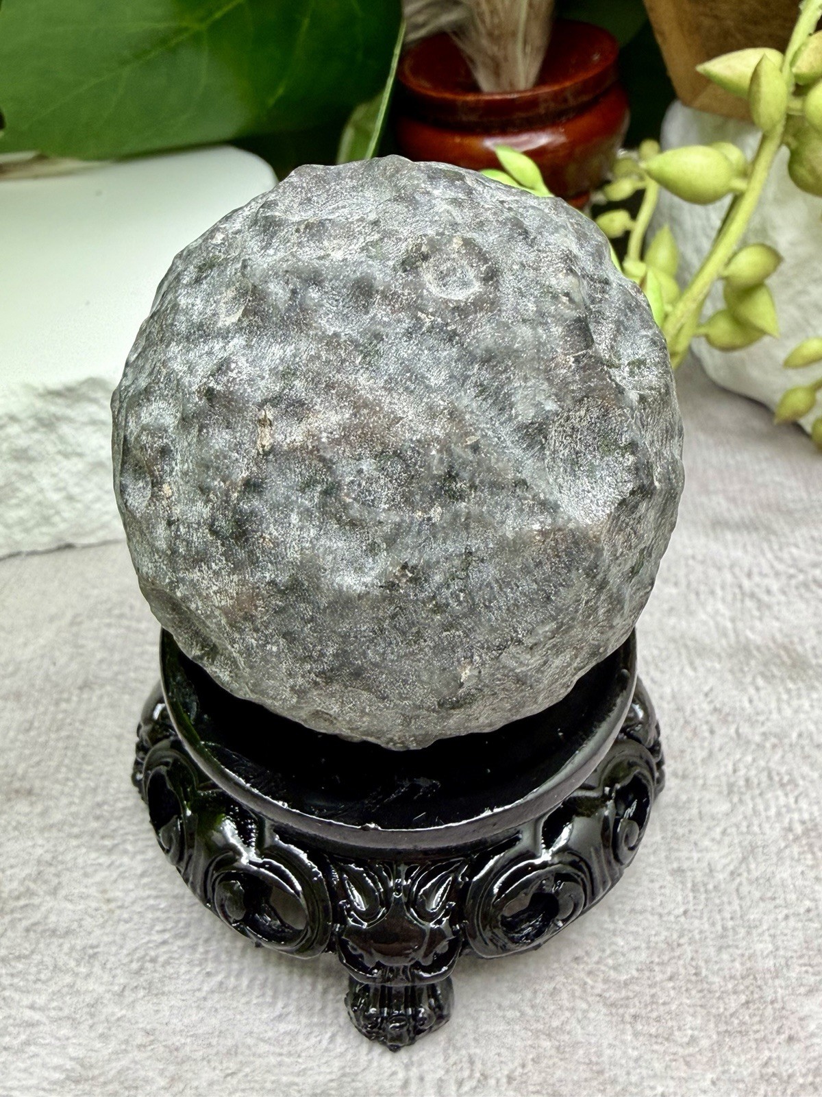Crystal 50mm UV Reactive Yooperlite Planet Moon Flame Globe Sphere Ball & Stand