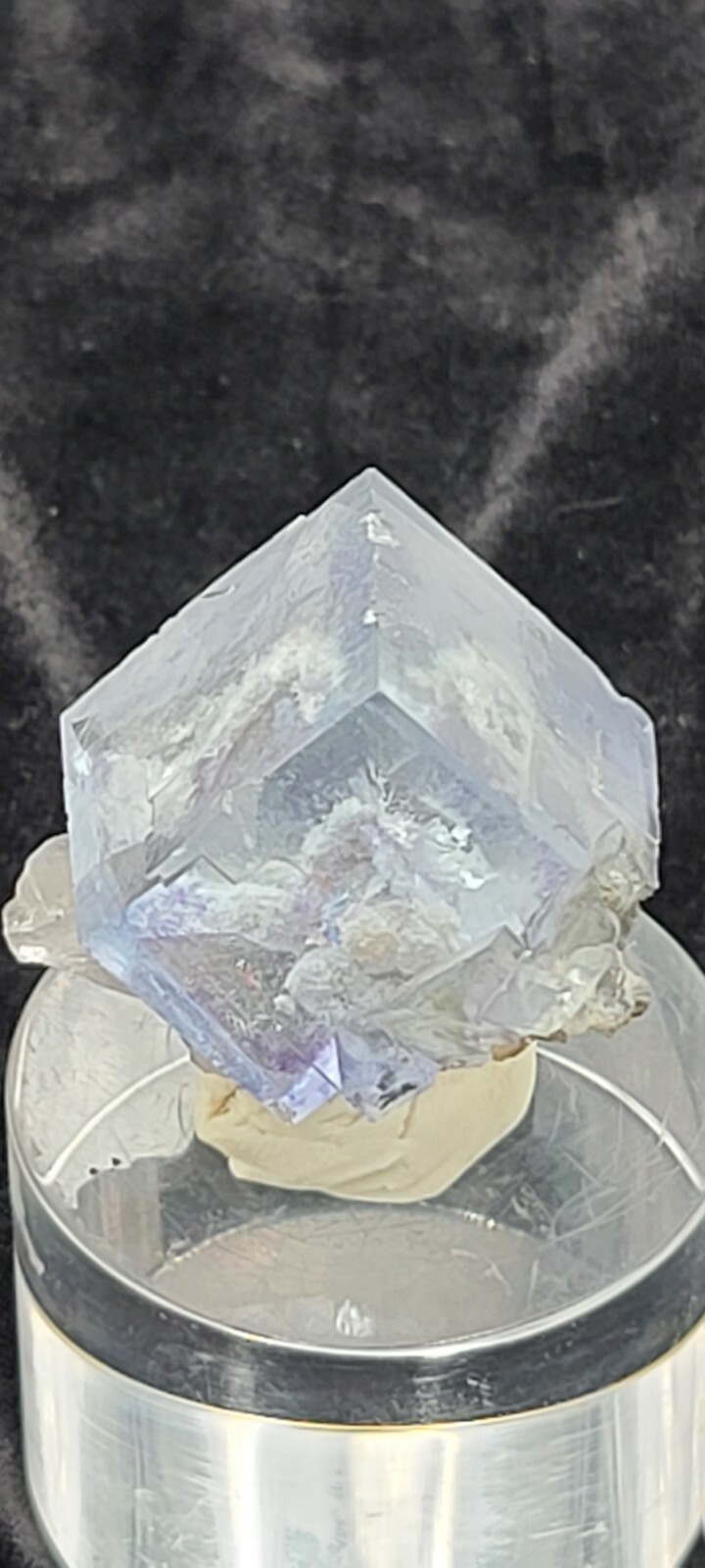 FLOURITE : HUNANE PROVINCE, CHINA, GEM CLEAR 63 GRAMS