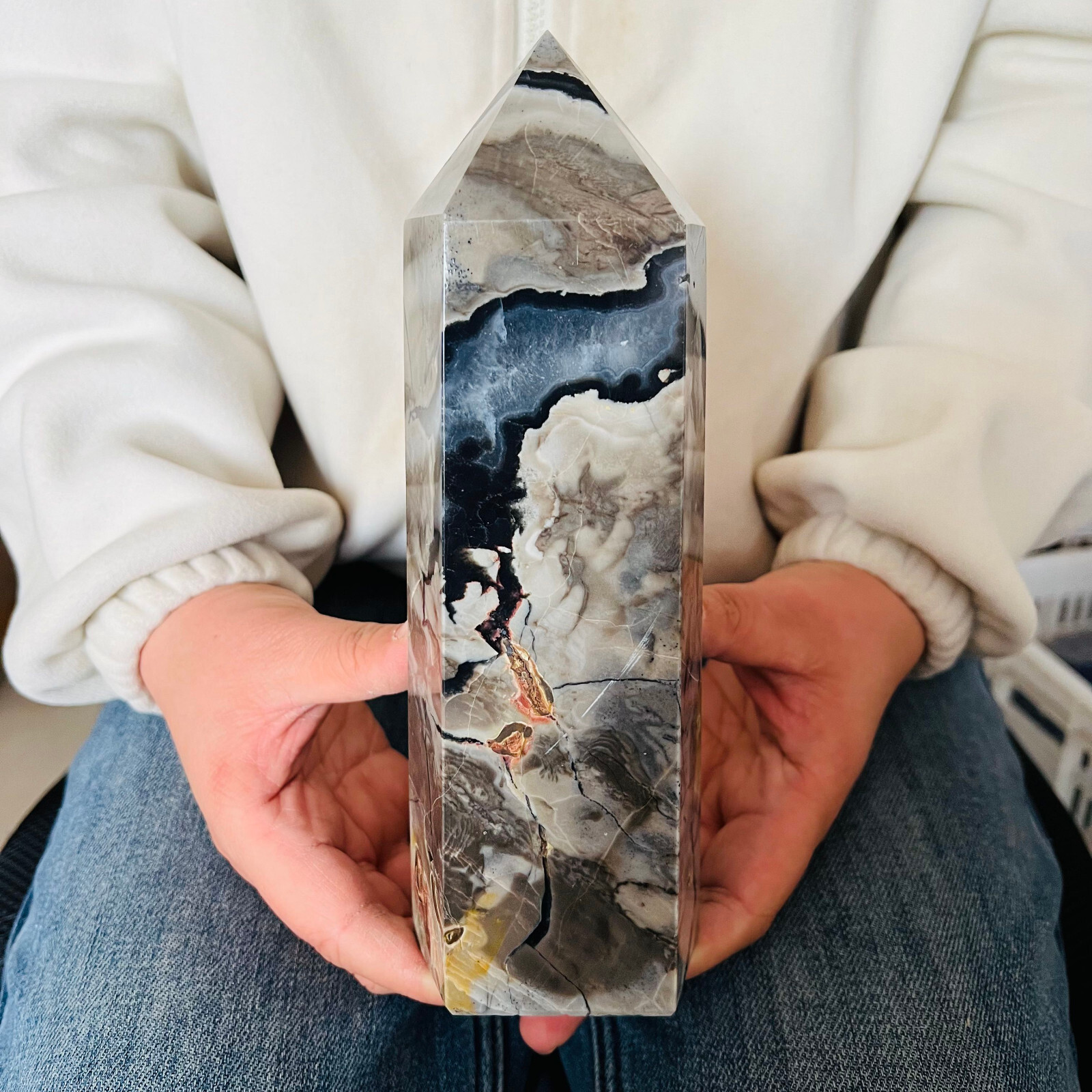 3.63LB Polishing and Restoration of Natural Volcanic Agate Crystal Tower 1650g