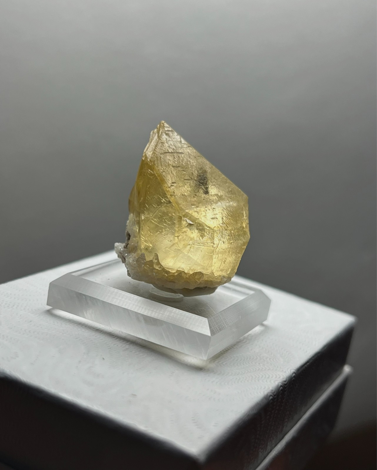 Golden / Honey Calcite Gem Crystal Thumbnail – 17g- Gallatin, Montana