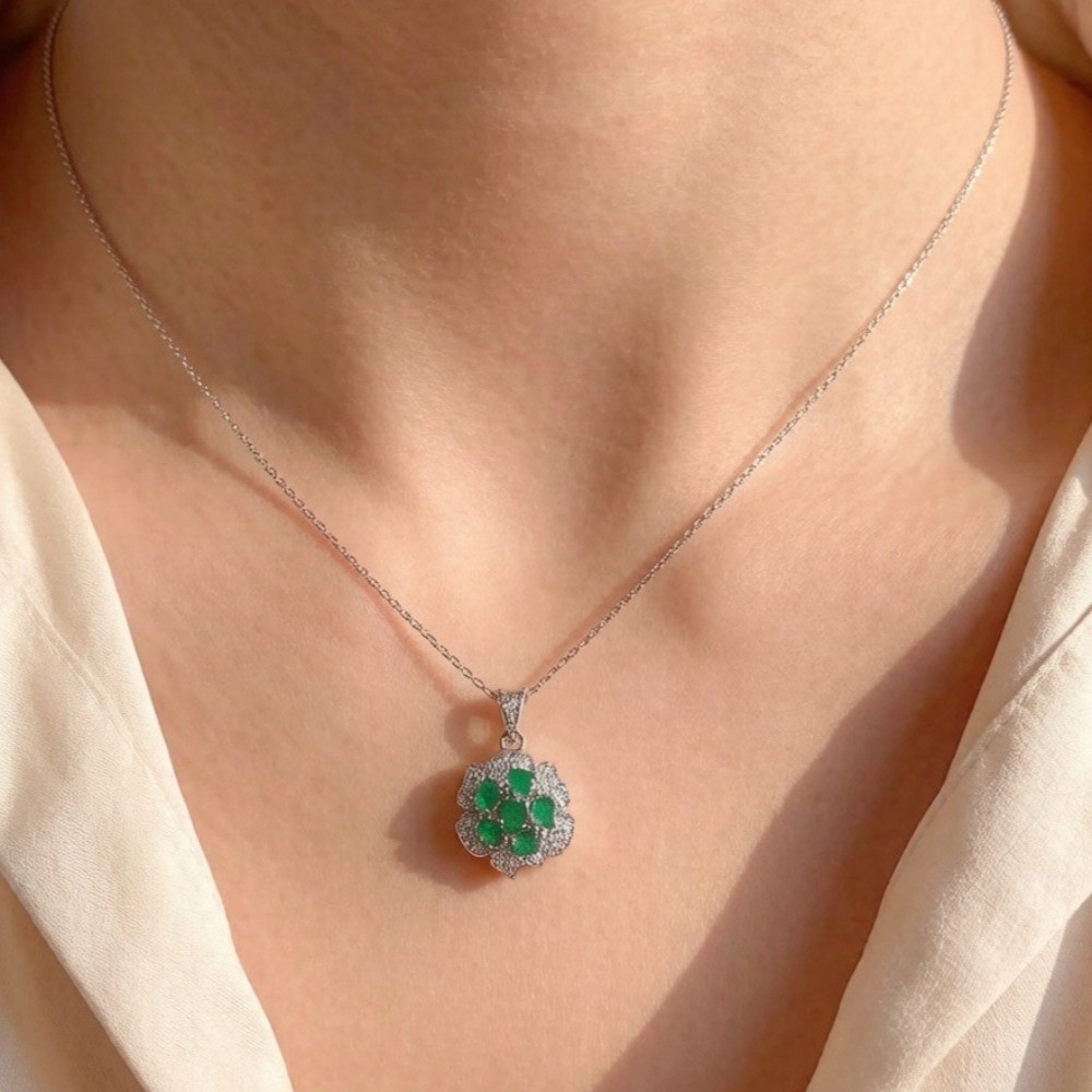 Natural vintage emerald Pendant Necklace Gemstone S925 Silver Plated 18K Gold