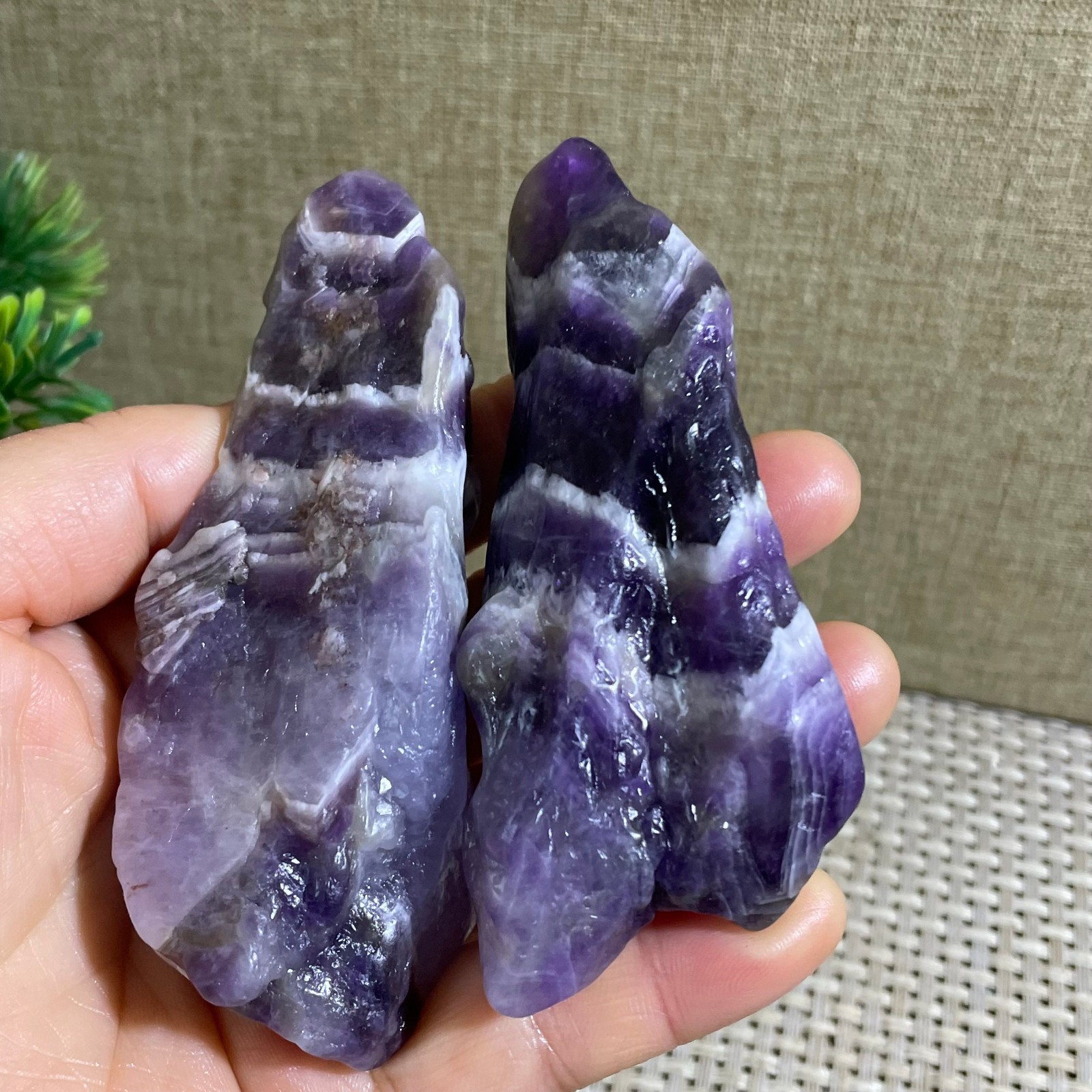 2pcs 189g Natural Dreamy Amethyst Crushed stone crystal Energy Mineral Specimen