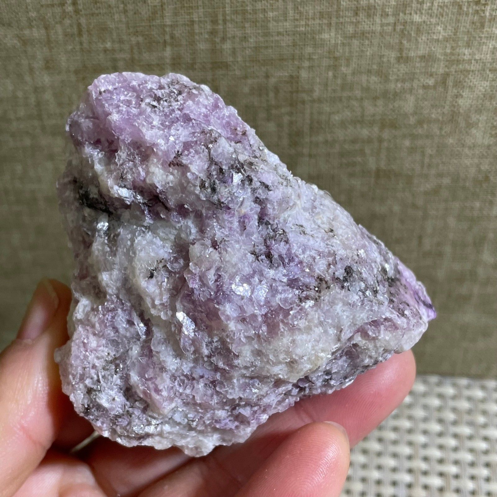 135g Natural purple mica, lepidolite crystal specimen