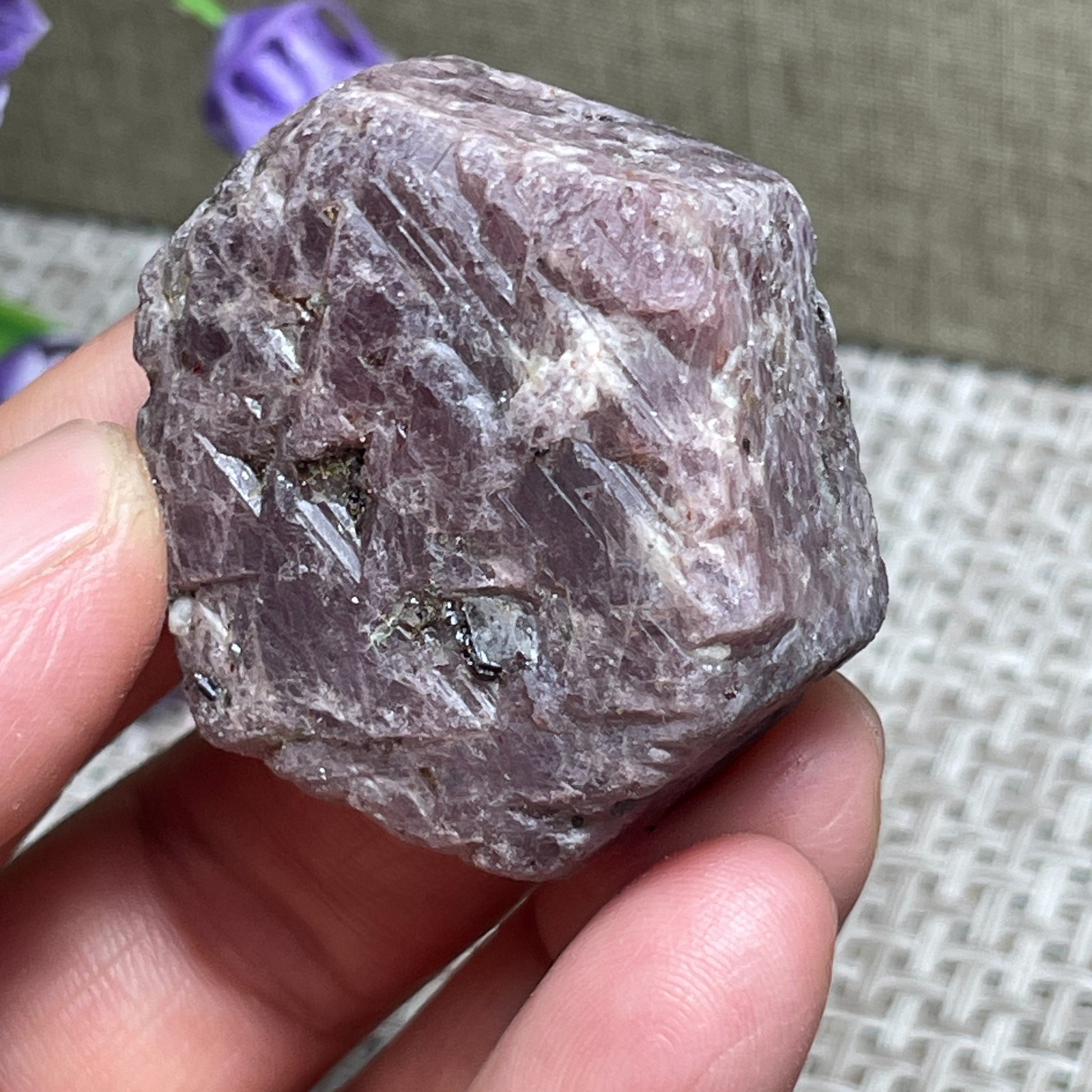 Rare Rough Red Corundum Stones Ruby Raw stone Mineral Specimen 70g A89