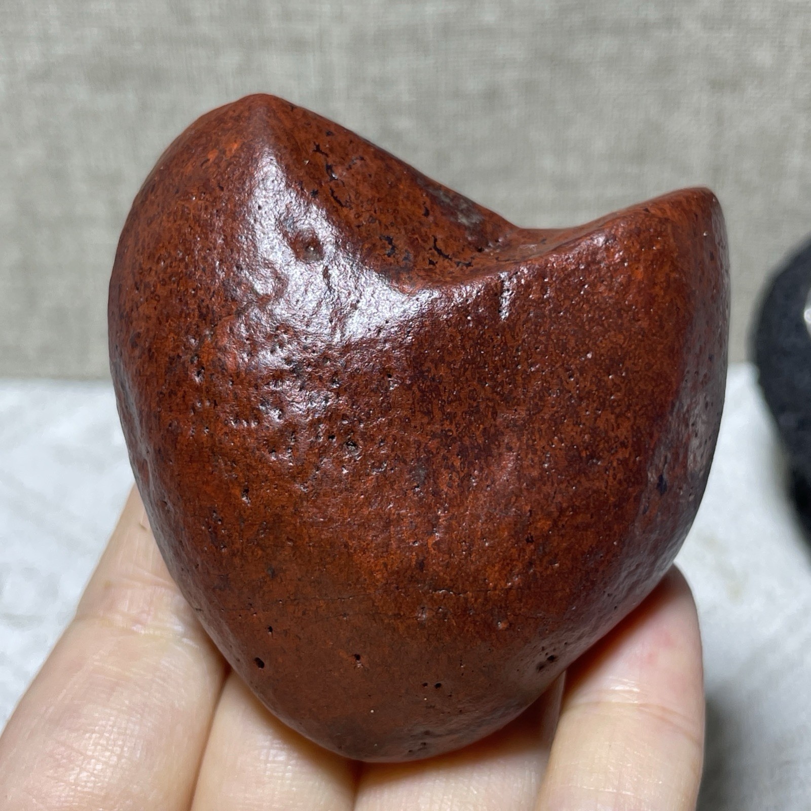 205g Iddingsite meteorite specimen raw stone from China a2122