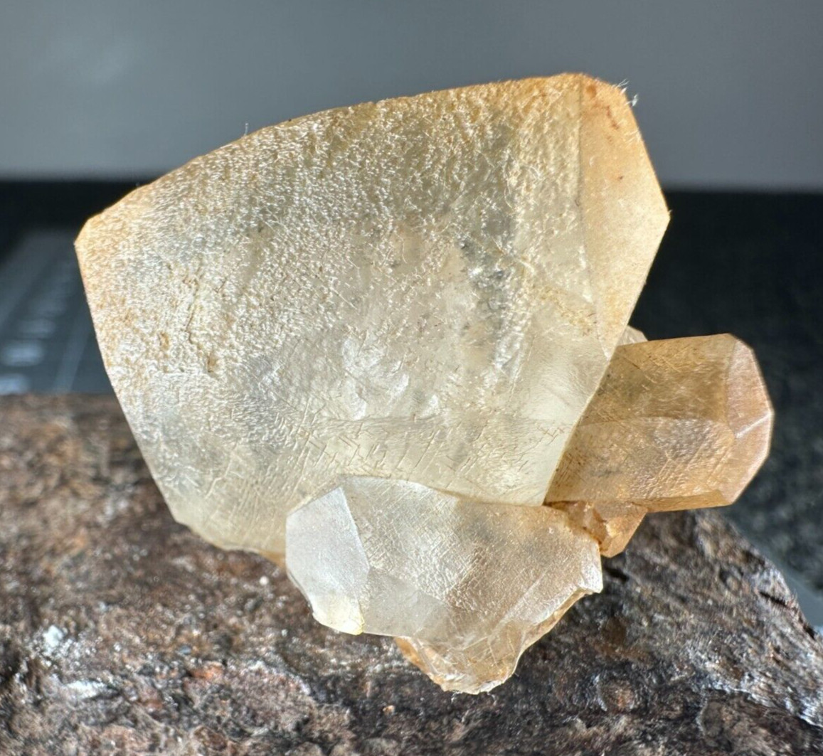 ➤ 1-1/4″ CALCITE CRYSTAL Specimen – France Quarry Logansport Indiana VIDEO➤852