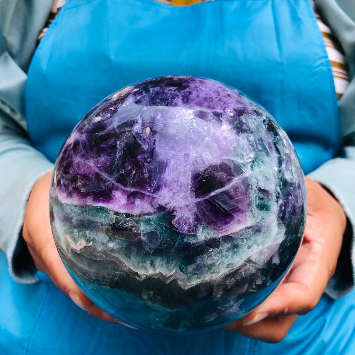 3270G Natural Green Coloured Fluorite Ball Quartz Crystal Reiki Healing 5492