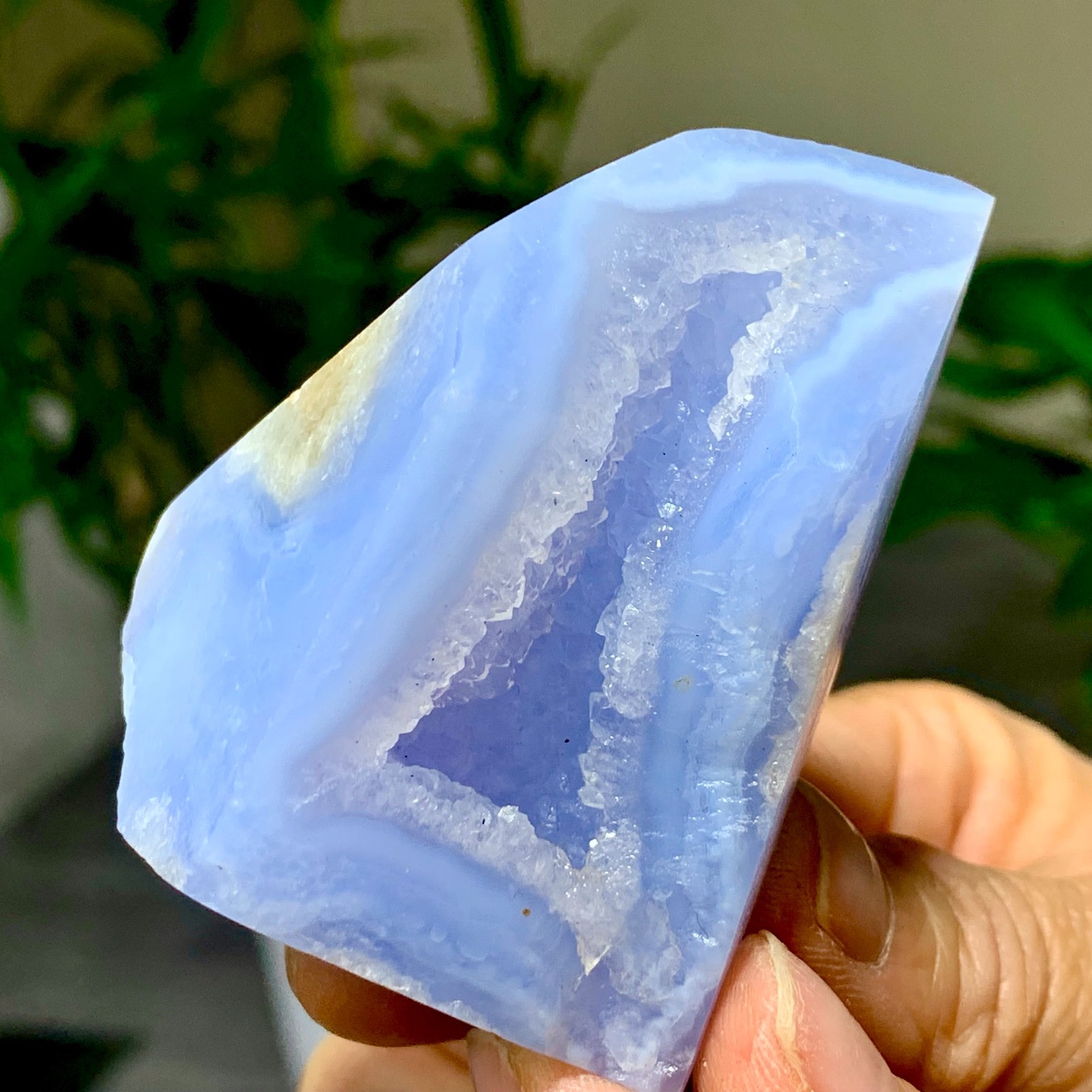 96G Natural Blue striped agate geode Crystal Mineral Specimens healing A516