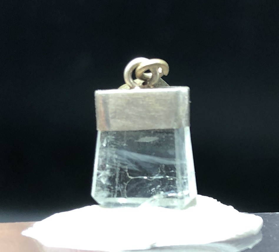 Polished aquamarine Pendant With 925 Silver hook from Pakistan Weight 5.35Carat