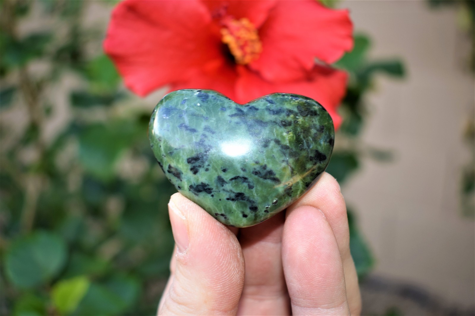 [1] Nephrite Inca Jade Crystal Puffy Heart / Palm Stone Reiki ZENERGY GEMS™