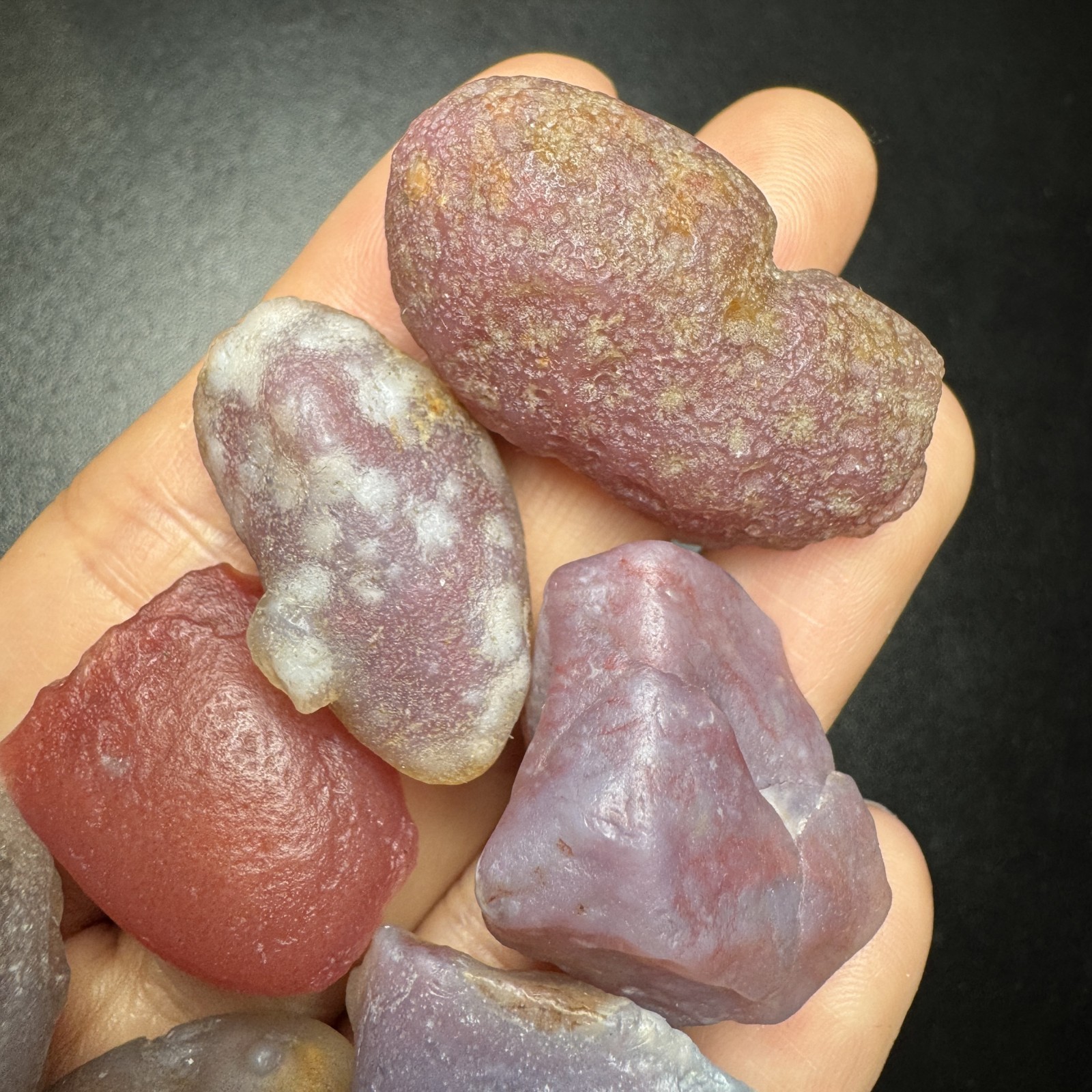 12pieces/166grams Raw Alxa Gobi Sugar Heart Agate Lot, Mongolia-6011