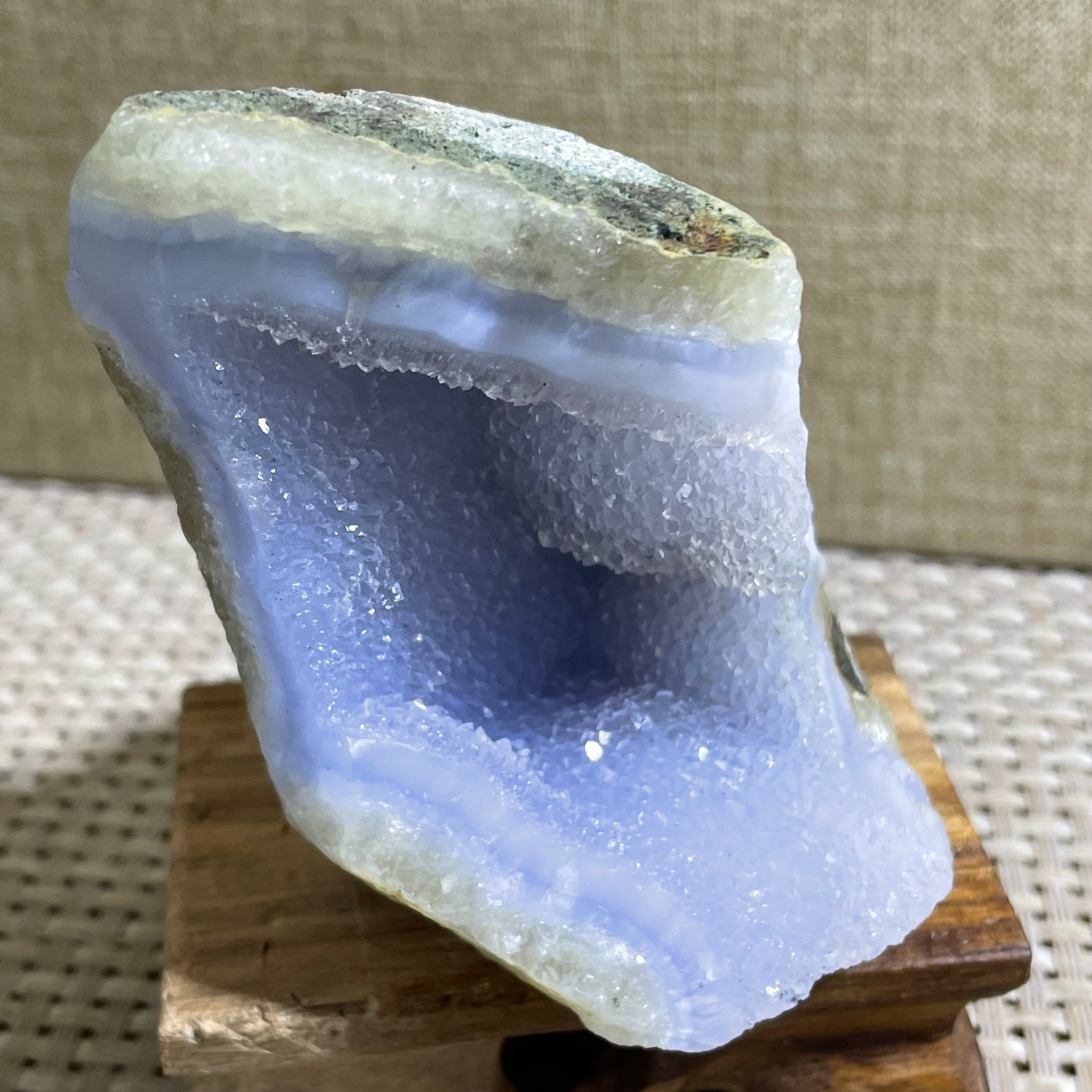 Natural Blue Lace Agate Crystal Raw Specimen Geode Specimen 210g g257