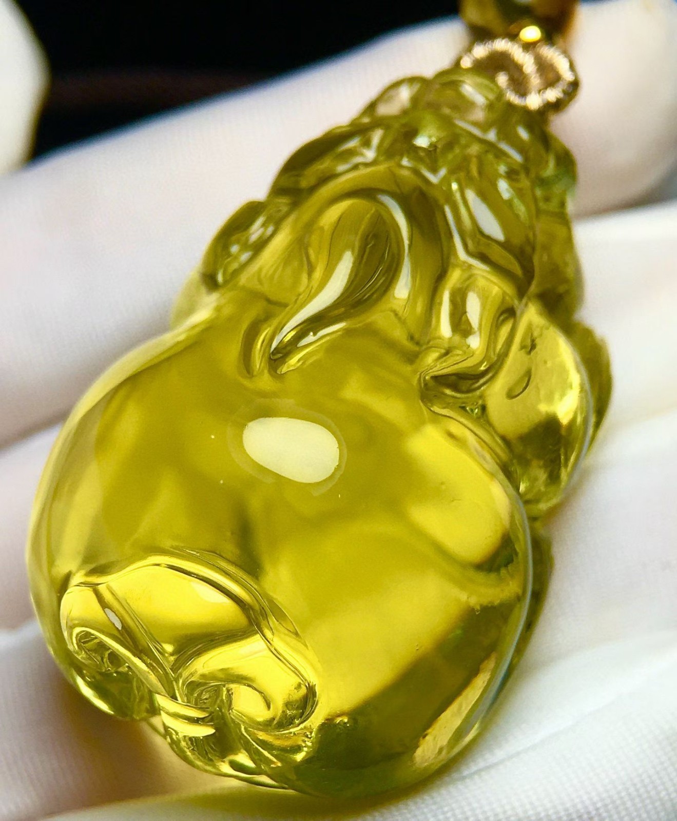 41.5*29.3*26mm A++ Natural Yellow Quartz Crystal Energy Pendant