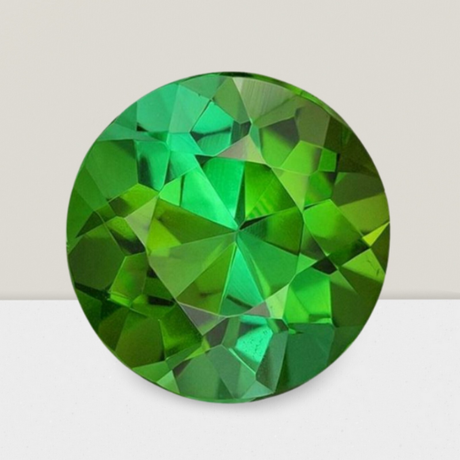 Green Tourmaline Round Cut Gemstone 0.50 Cts – 5 mm Lustrous Loose Gem
