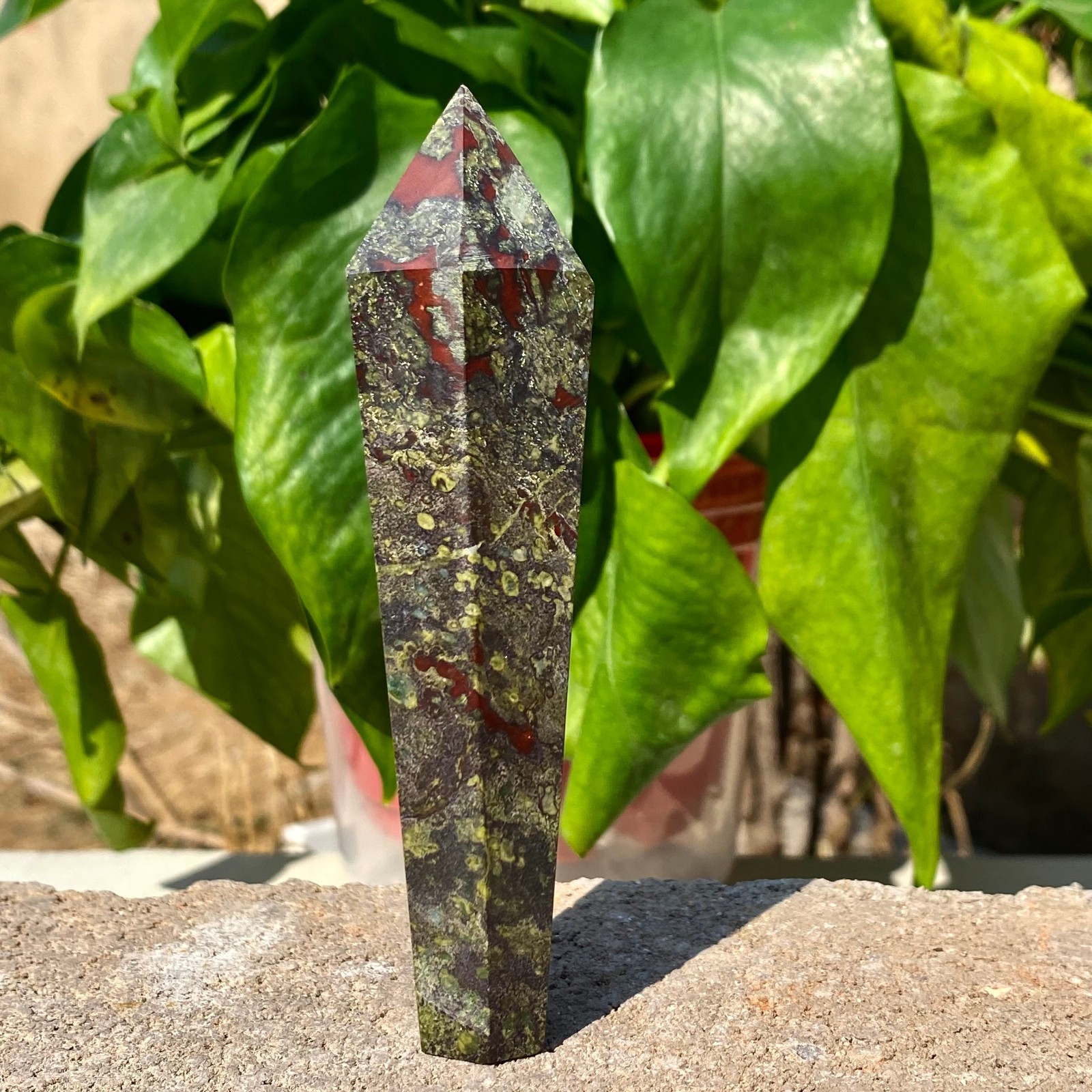 175G Natural Dragon Blood Stone Quartz Crystal Sharp Stele Rod