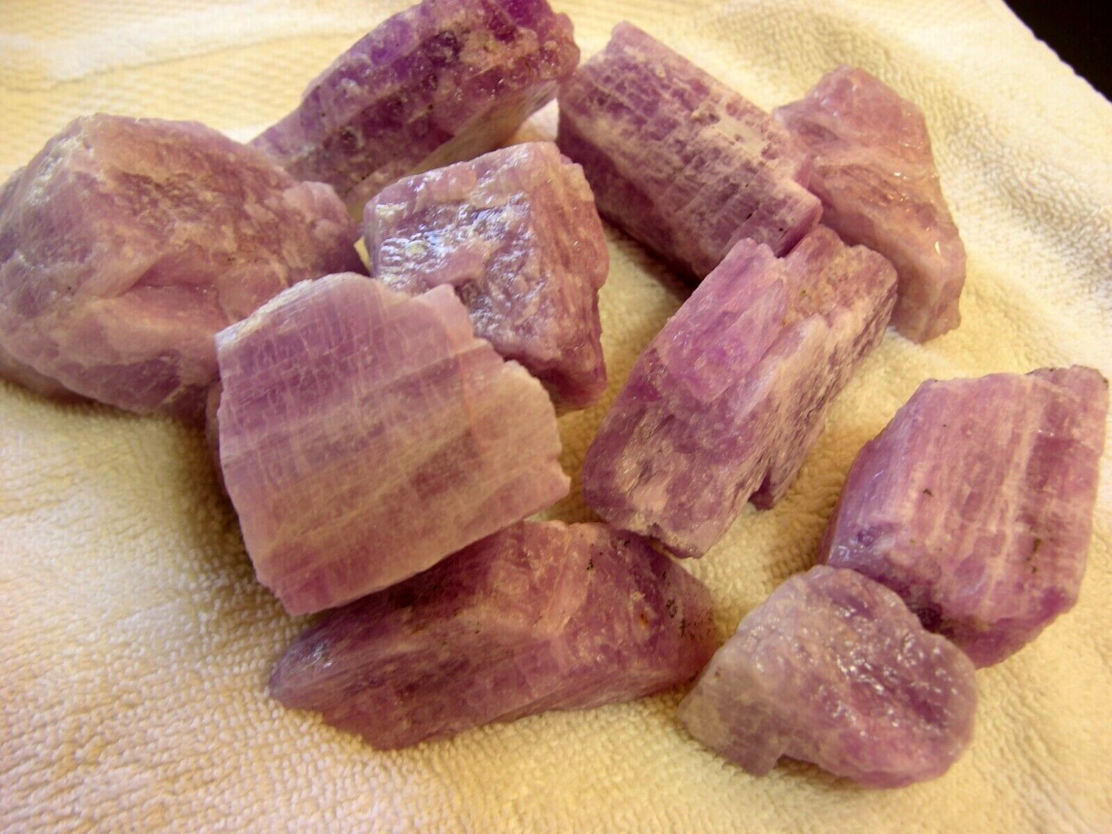 Kunzite crystal mine rough bigger pieces 1-3 inch 1/2 pound lots Nigeria